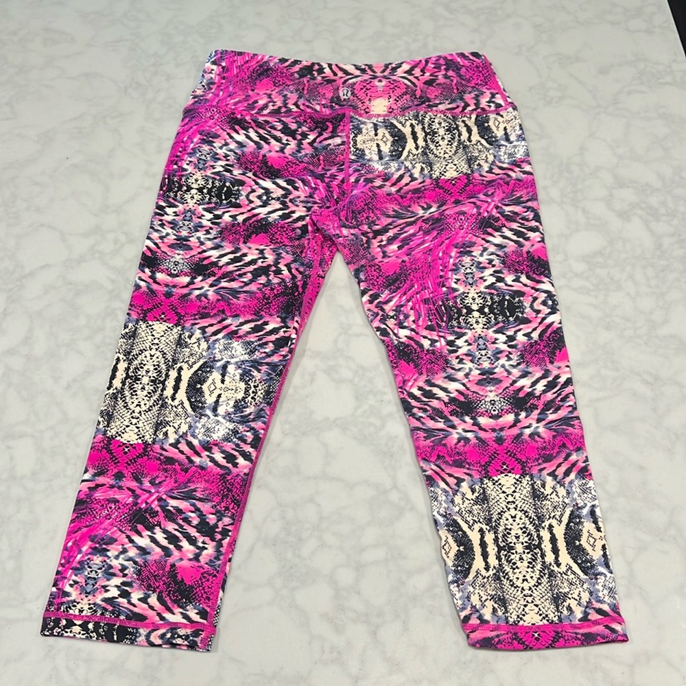 Lululemon cropped leggings size 8